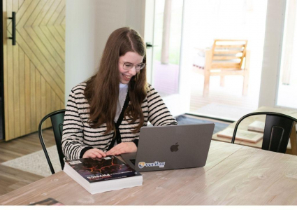 How Does Online School Work?